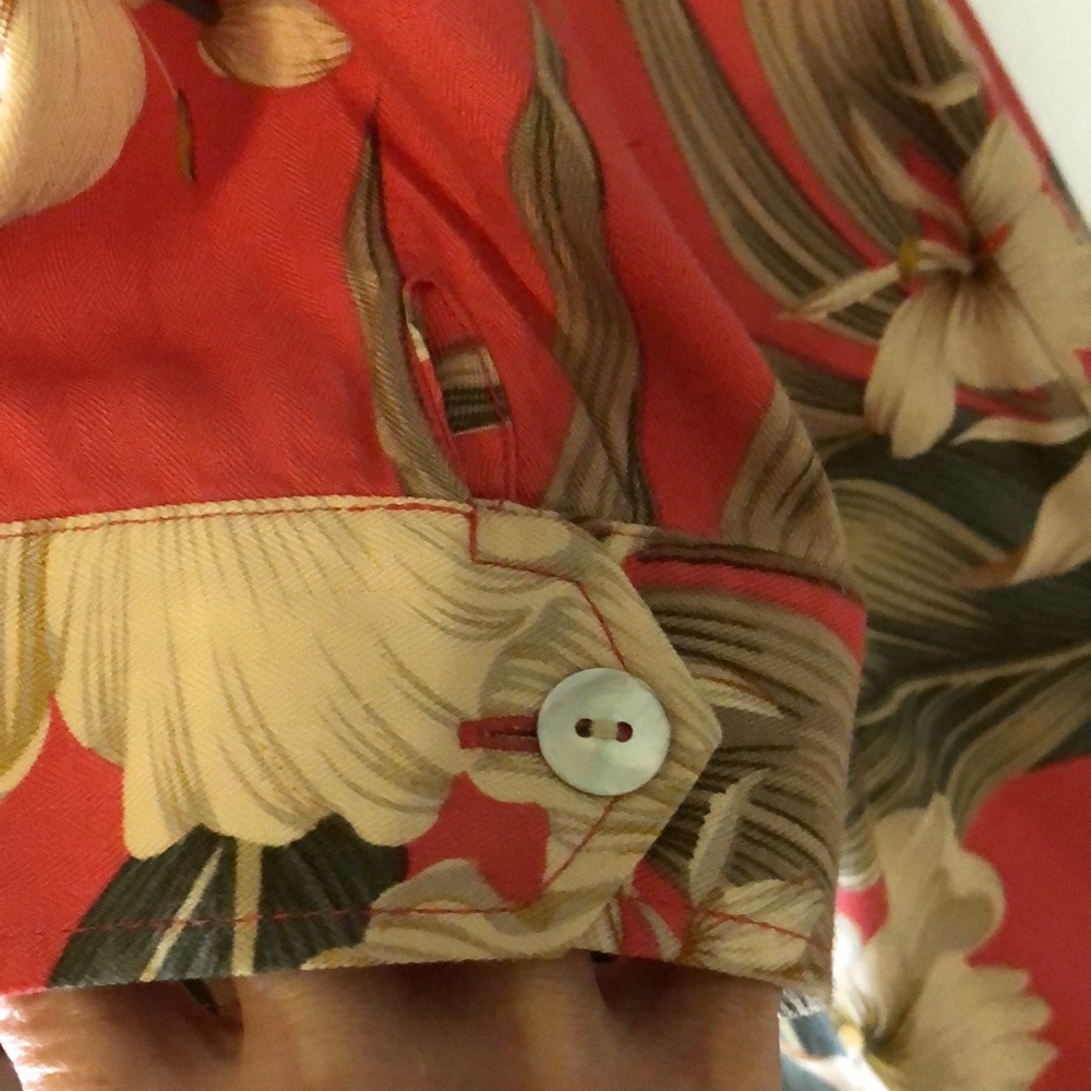 EUC Island Sands Hawaiian Top - Picture 3 of 10